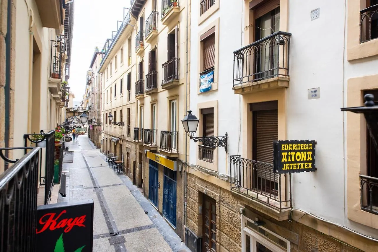 Spacious Central Old Town Apartment San Sebastian