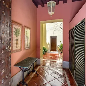https://museum-duplex-and-patios-historical-center-8-pax.es-andalucia.com